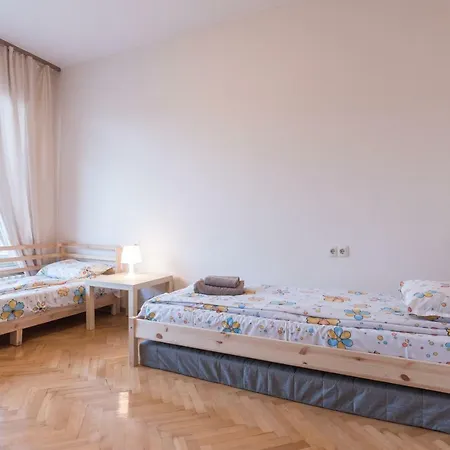 Terrace View 2-bdr | Top Center - Ndk Apartment *