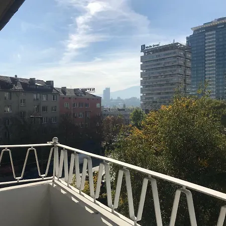 Apartment Terrace View 2-bdr | Top Center - Ndk